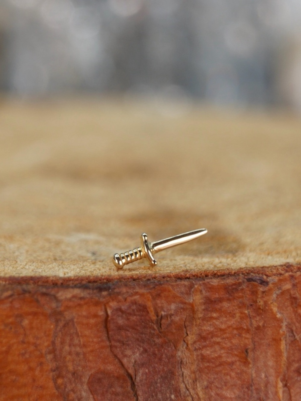 Dagger | Threadless | 14k Gold